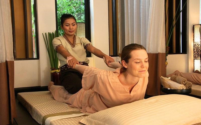 Trẻ khỏe bằng những bài tập của massage Thái gây “sốt” hiện nay