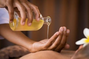 Tác dụng của dầu sử dụng khi massage