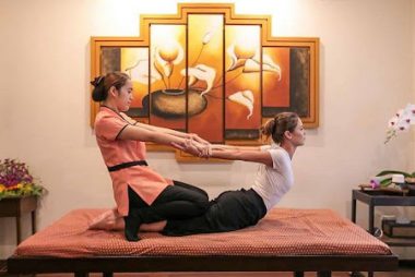 Cân bằng năng lượng, phục hồi sức khỏe từ Massage Thái cổ truyền    