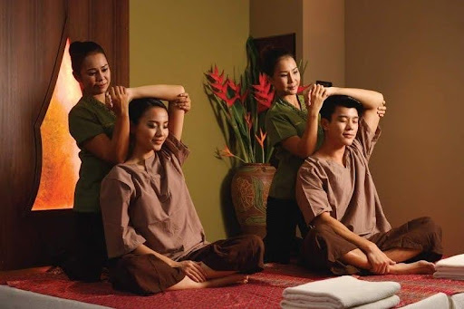 Cân bằng năng lượng, phục hồi sức khỏe từ Massage Thái cổ truyền    