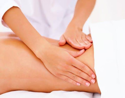 Chữa đau lưng, "khai mở" vận may với massage bấm huyệt