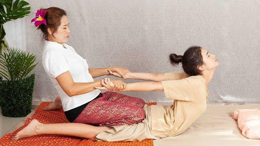 Massage Thái: Bí thuật "trường sinh bất lão" của người Thái?